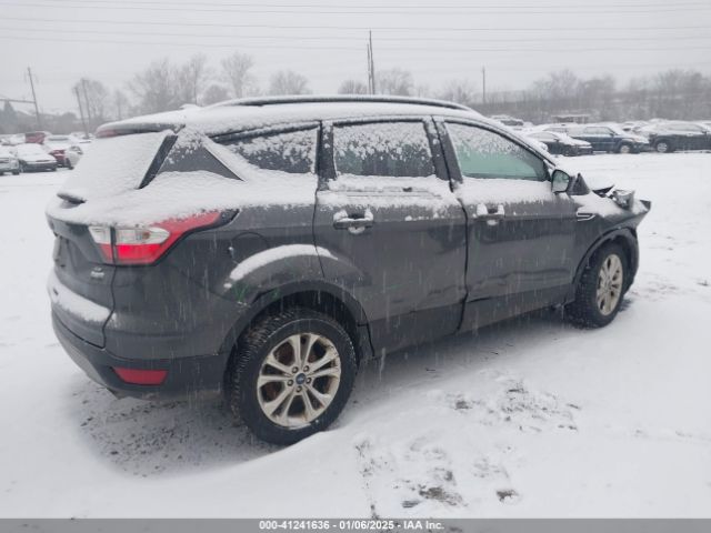 1FMCU9GD1JUD17175 Ford ESCAPE SE