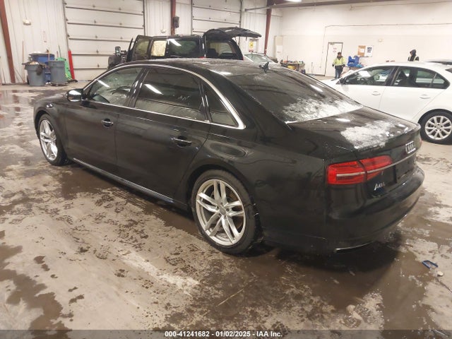 2017 AUDI A8 WAU43AFD3HN004810 Photo 2