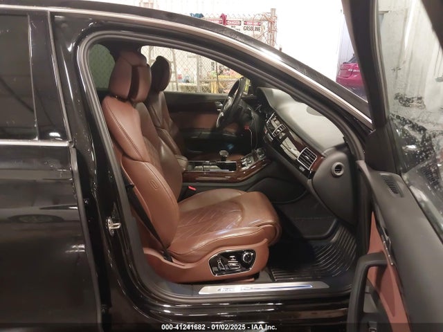 2017 AUDI A8 WAU43AFD3HN004810 Photo 4
