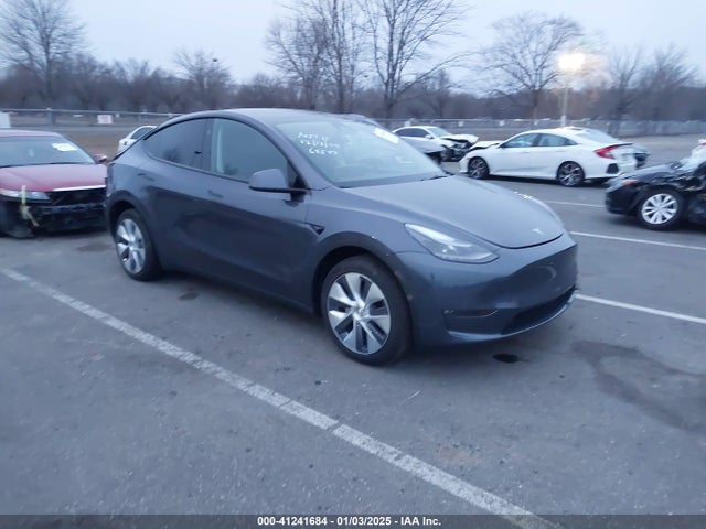 2023 TESLA MODEL Y 7SAYGDEEXPF865549 Photo 0
