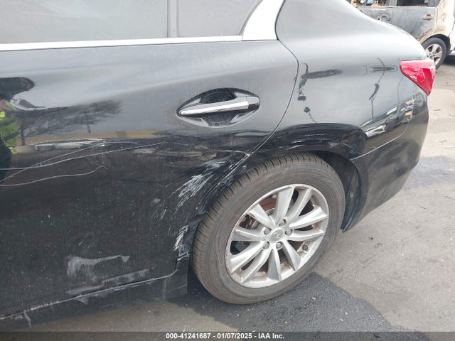 Infiniti 2015 2015 JN1BV7AP9FM342033 Image 12