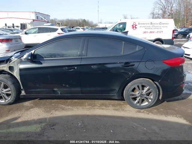 5NPD84LF9JH269460 Hyundai ELANTRA SEL