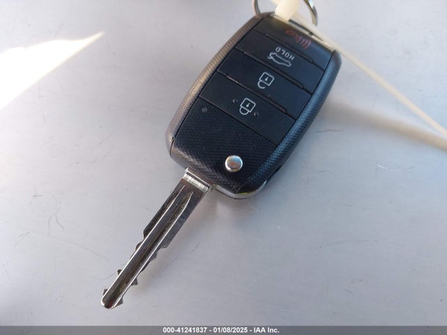 KIA FORTE LX 2017 3KPFK4A74HE043007 Image 11