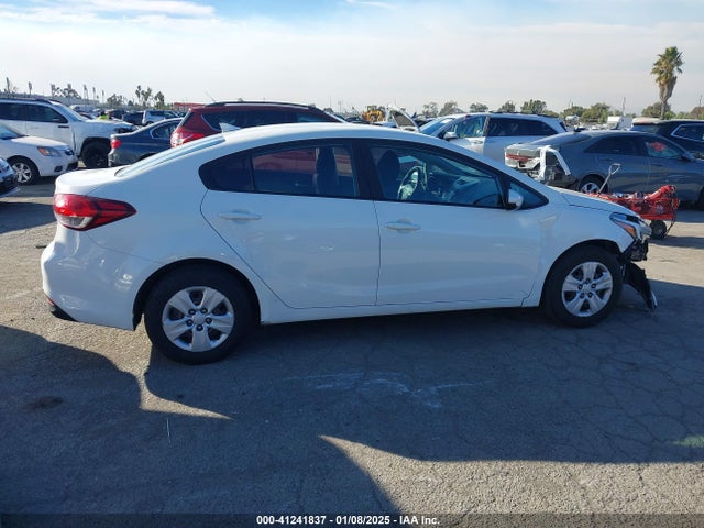 KIA FORTE LX 2017 3KPFK4A74HE043007 Image 14