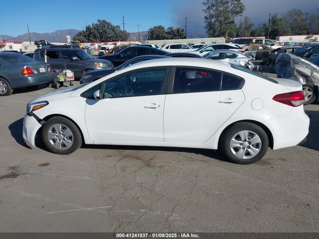 KIA FORTE LX 2017 3KPFK4A74HE043007 Image 15