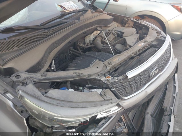 5XYKT4A61FG651828 KIA SORENTO LX