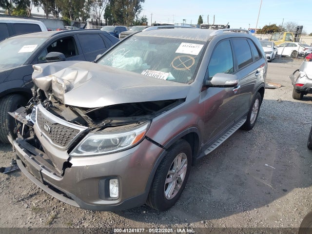 5XYKT4A61FG651828 KIA SORENTO LX