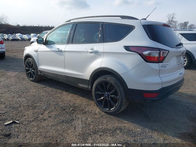 Ford Escape Titanium 2017 1FMCU9J98HUB56127 Image 3