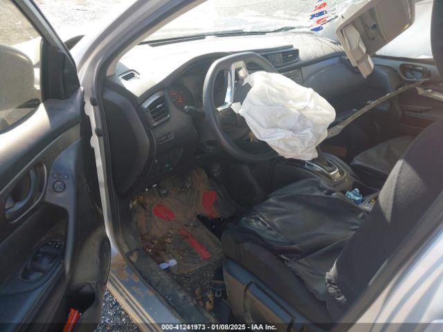 JN1BJ1CP3KW528140 Nissan Rogue Sport S