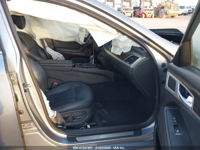 Hyundai Genesis 3.8 2016 KMHGN4JE2GU138204 Image 5