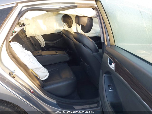Hyundai Genesis 3.8 2016 KMHGN4JE2GU138204 Image 8