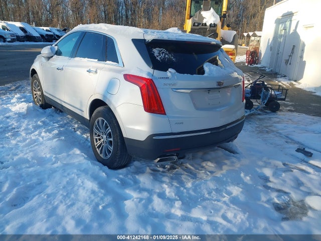 2019 CADILLAC XT5 1GYKNDRS8KZ207654 Photo 2