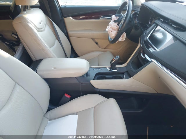 2019 CADILLAC XT5 1GYKNDRS8KZ207654 Photo 4