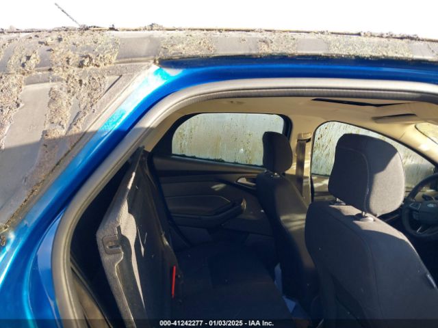 1FADP3M26JL221389 Ford FOCUS SEL