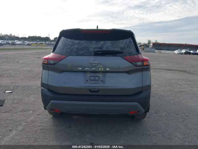5N1BT3AA3NC683595 Nissan Rogue S Fwd