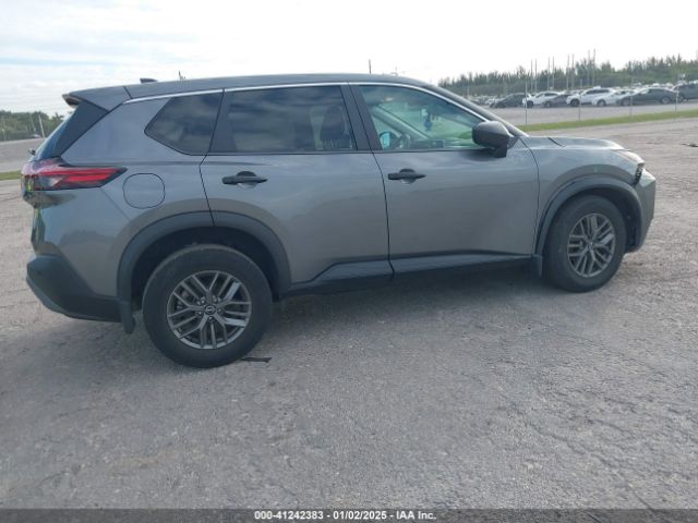 5N1BT3AA3NC683595 Nissan Rogue S Fwd