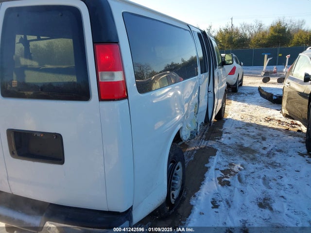 1GAZG1FG5E1110811 Chevrolet Express 3500 Lt