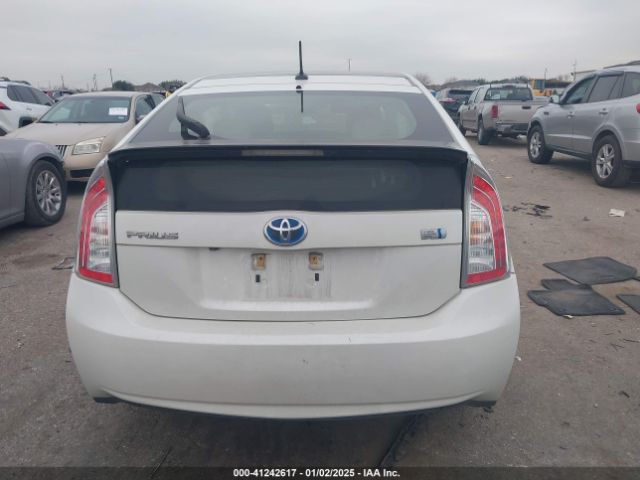 JTDKN3DU8E1770618 Toyota Prius
