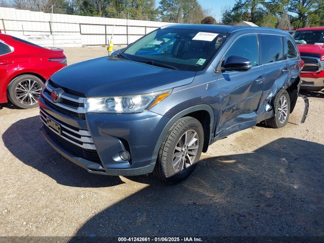 Toyota Highlander Xle 2017 5TDKZRFH8HS509536 Image 2