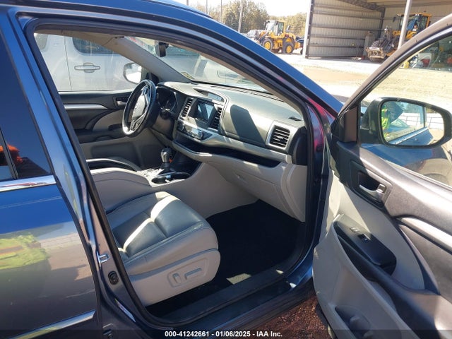 Toyota Highlander Xle 2017 5TDKZRFH8HS509536 Image 5