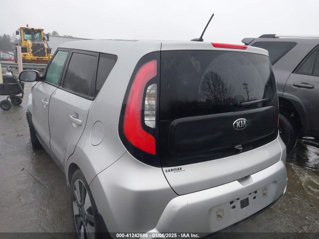 KNDJX3A56F7803097 KIA Soul !