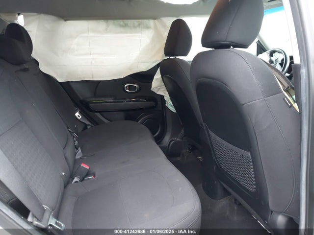 KNDJX3A56F7803097 KIA Soul !