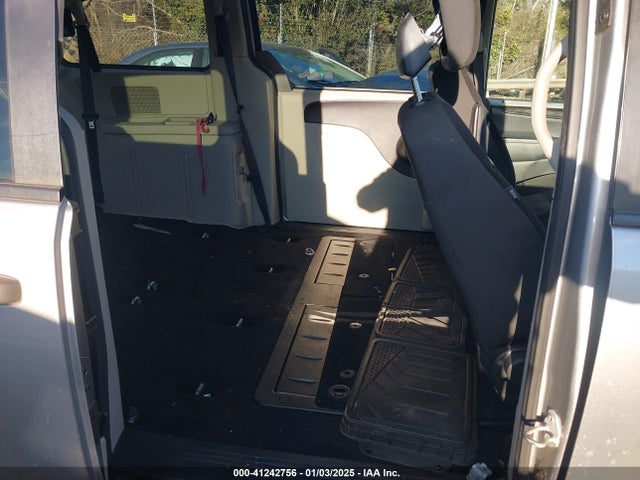 2C4RDGBG1KR539041 Dodge Grand Caravan Se