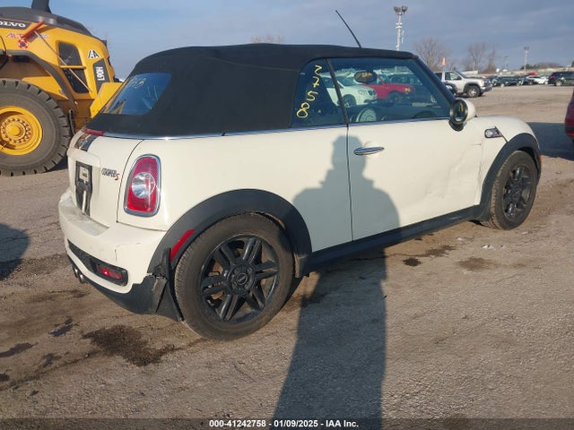 2013 MINI CONVERTIBLE WMWZP3C52DT705816 Photo 3