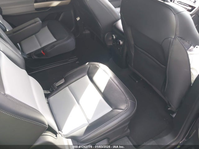 Ford EXPLORER XLT 2023 1FMSK7DH3PGB89204 Image 8