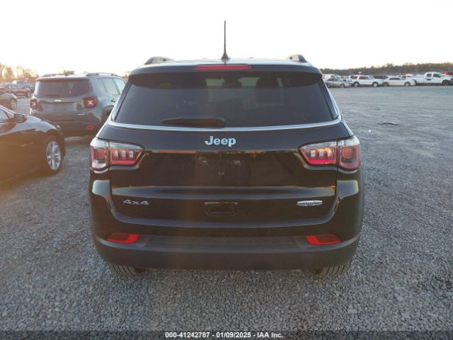 3C4NJDBN0RT599212 Jeep Compass Latitude 4x4