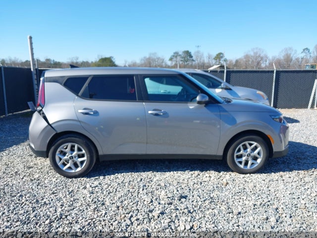 KIA SOUL LX 2023 KNDJ23AU1P7888681 Image 13