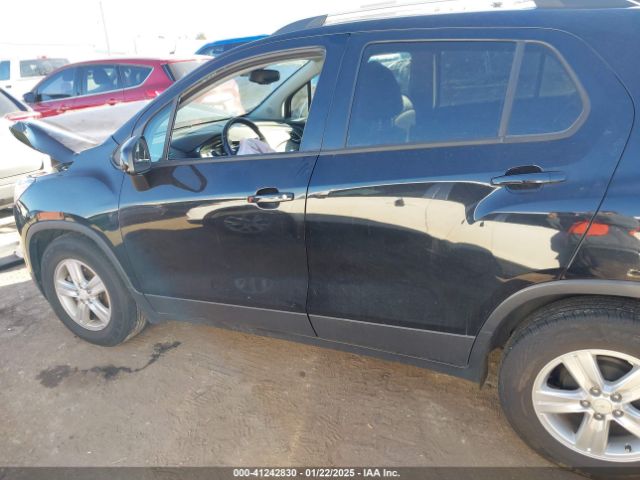 KL7CJLSM0MB376829 Chevrolet Trax Fwd Lt