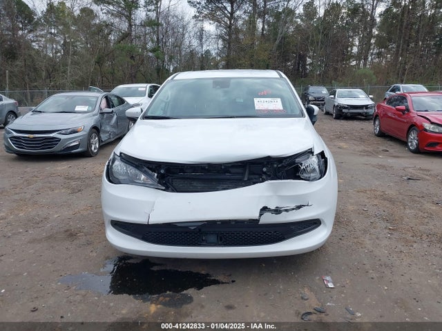2C4RC1CG3PR597481 Chrysler Voyager Lx