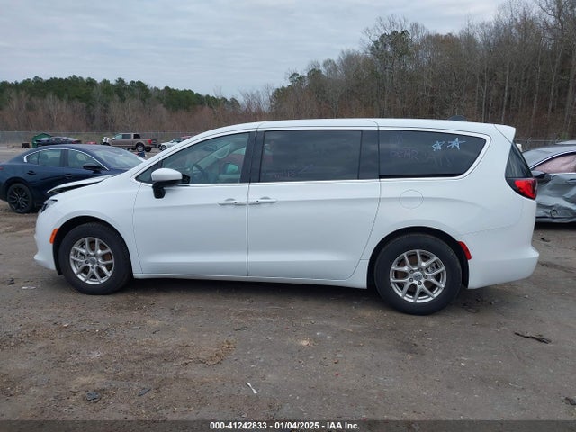 2C4RC1CG3PR597481 Chrysler Voyager Lx