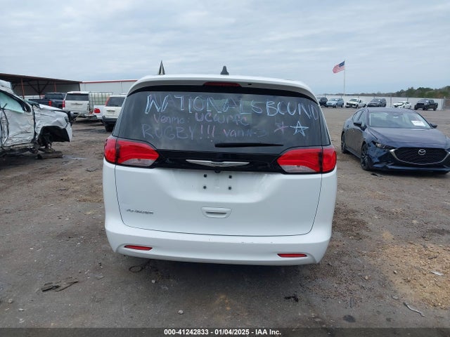 2C4RC1CG3PR597481 Chrysler Voyager Lx