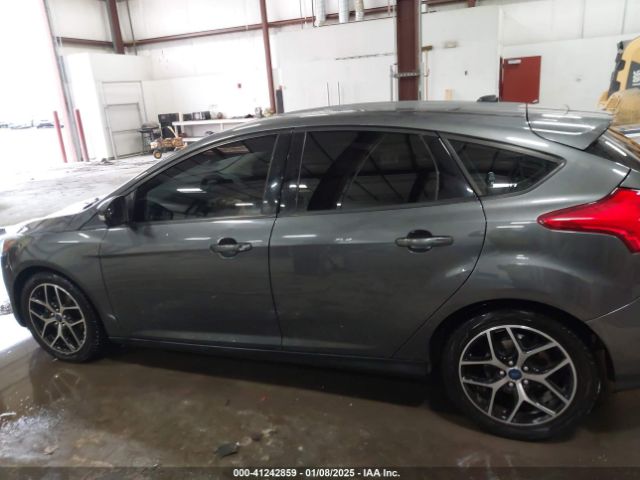 1FADP3M24HL258581 Ford FOCUS SEL