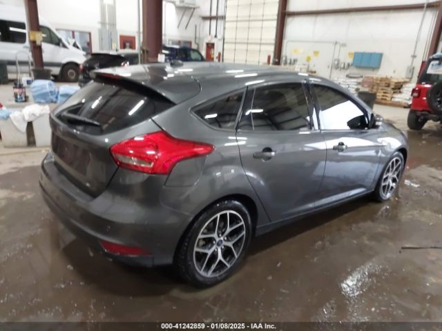 1FADP3M24HL258581 Ford FOCUS SEL