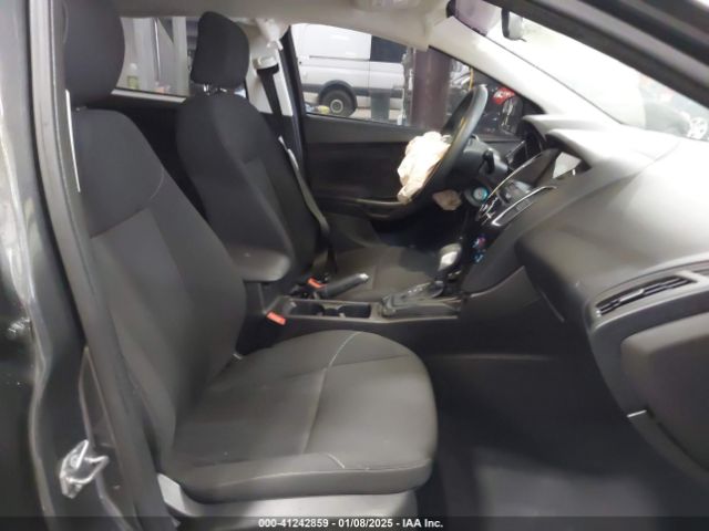1FADP3M24HL258581 Ford FOCUS SEL