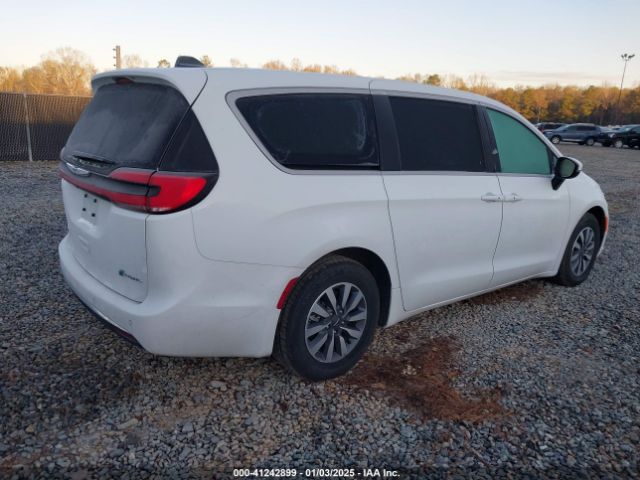 2C4RC1L76PR622017 Chrysler Pacifica Hybrid Touring L
