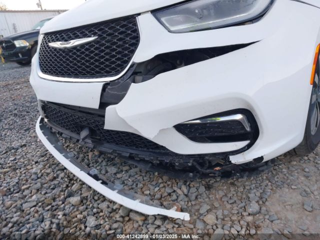 2C4RC1L76PR622017 Chrysler Pacifica Hybrid Touring L