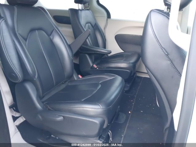 2C4RC1L76PR622017 Chrysler Pacifica Hybrid Touring L