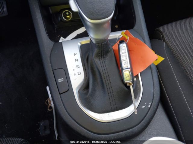 3KPF24AD8RE795686 KIA Forte Lxs