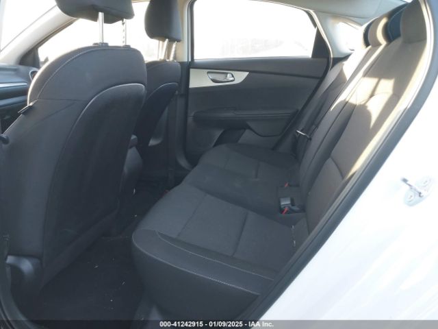 3KPF24AD8RE795686 KIA Forte Lxs