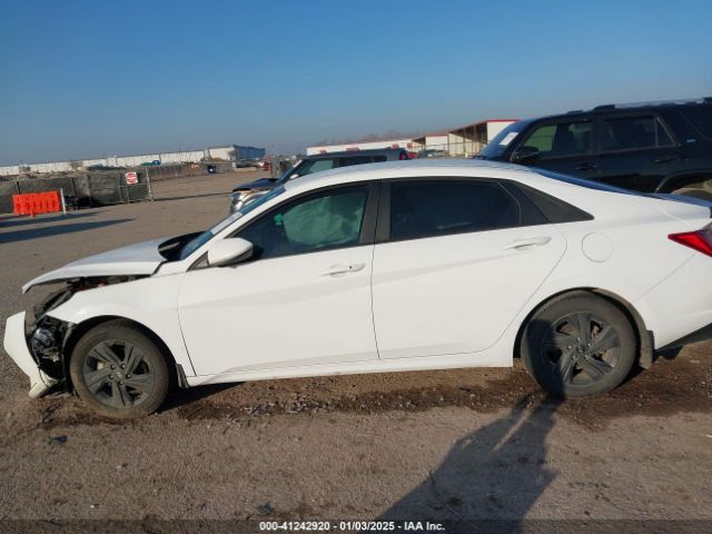 KMHLM4AJXNU017349 Hyundai Elantra Hybrid Blue