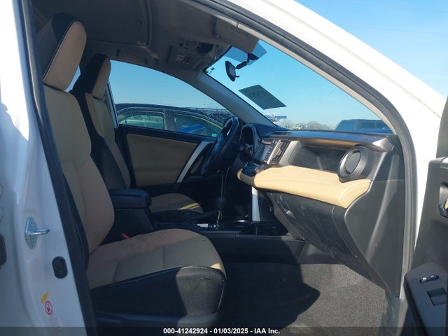 JTMRJREV2GD000680 Toyota Rav4 Hybrid Xle