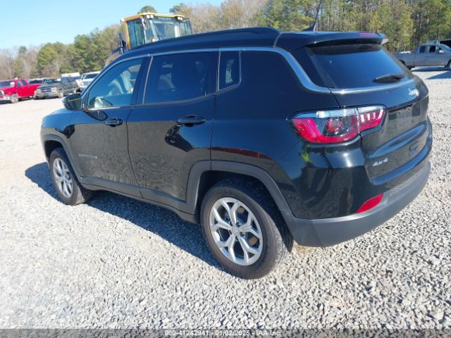 3C4NJDBNXRT119595 Jeep Compass Latitude 4x4