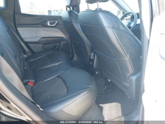 3C4NJDBNXRT119595 Jeep Compass Latitude 4x4