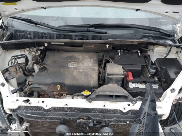 5TDXK3DC3FS633127 Toyota Sienna Se 8 Passenger