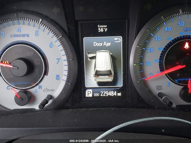 5TDXK3DC3FS633127 Toyota Sienna Se 8 Passenger