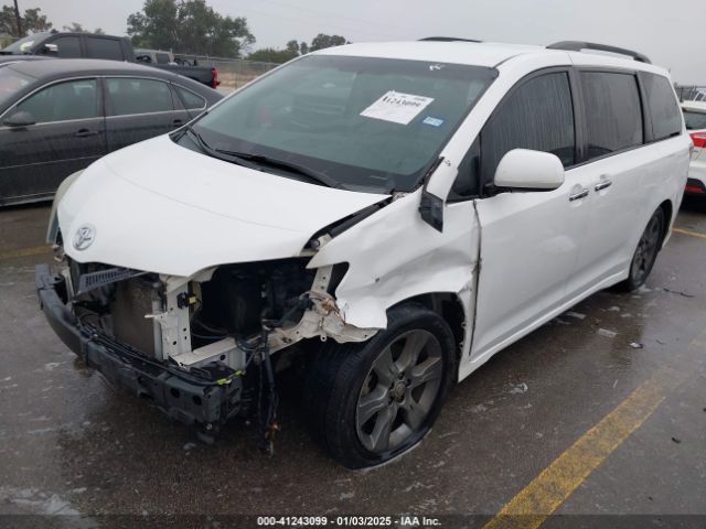 5TDXK3DC3FS633127 Toyota Sienna Se 8 Passenger